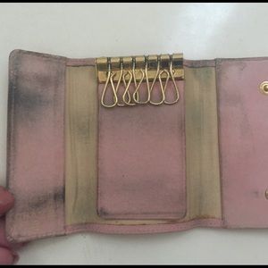 CHANEL Accessories - Vintage Chanel Pink Caviar Leather Keychain Wallet CHANEL Accessories - Vintage Chanel Pink Caviar Leather Keychain Wallet